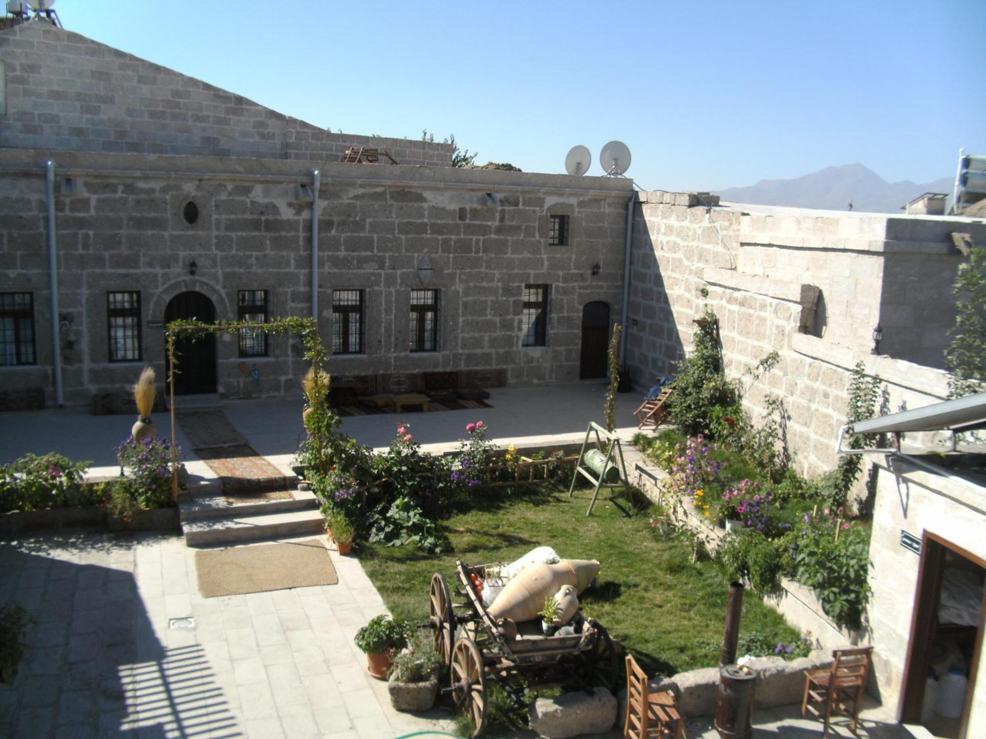 Osmanoglu Hotel Гюзельюрт Экстерьер фото